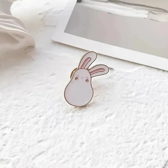 Jewelry - Bunny Bean Gold and Pink/White Enamel Pin